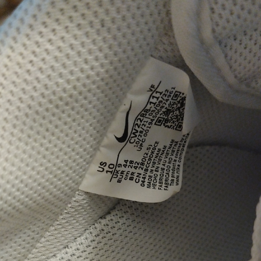 Nike Air Force One - Picture 17 of 17